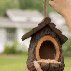 Vintage Treehouse Shape Bird Feeder
