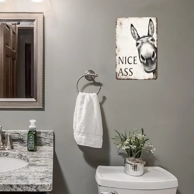 🚽 Fun English bathroom sign